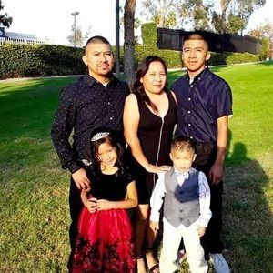 Meet your Posher, Emigdio